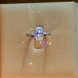 Solid 18k gold 2.51ct (D VS1) lab radiant diamond ring with side lab diamond